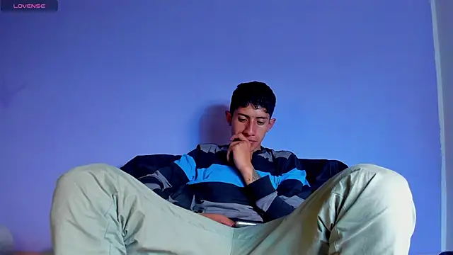 Snapshot of BIG_cockpether chatting on 12.16.25 BIG cockpether online show from 12.16.25