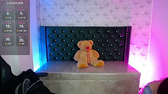 Sofi hot 4m online show from 10.20.25