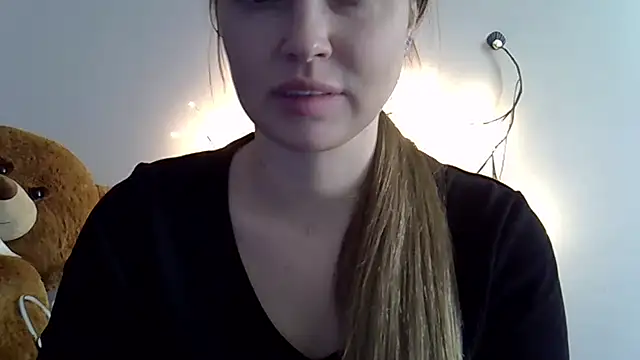 Lucky Anna online show from 03.21.26