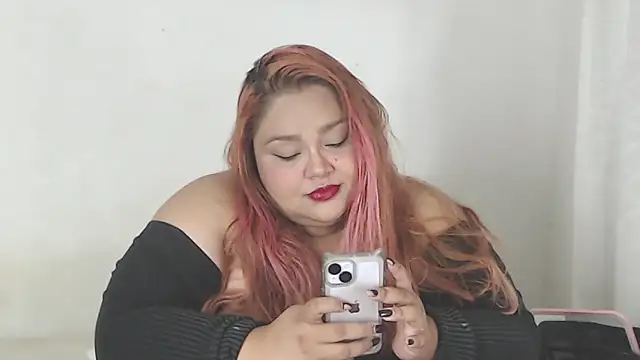 Snapshot of lovemyfatpussy chatting on 03.31.26 lovemyfatpussy online show from 03.31.26