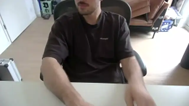 Snapshot of taallguyy_196 chatting on 12.22.25 taallguyy 196 online show from 12.22.25