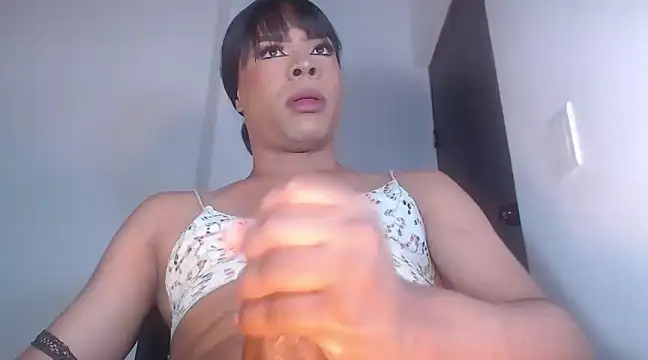 Snapshot of TyraBanks_hot chatting on 01.26.25 TyraBanks hot online show from 01.26.25