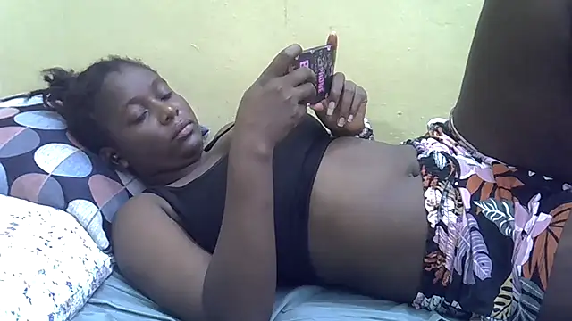 Snapshot of Harrisamor chatting on 12.03.25 Harrisamor online show from 12.03.25