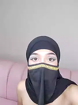 Snapshot of Aaliyah_Salma chatting on 01.22.25 Aaliyah Salma online show from 01.22.25