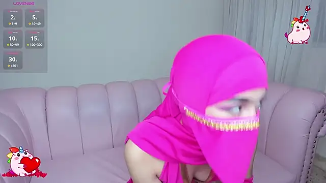 Snapshot of Aaliyah_Salma chatting on 01.24.25 Aaliyah Salma online show from 01.24.25