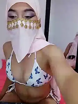 Snapshot of Aaliyah_Salma chatting on 02.03.25 Aaliyah Salma online show from 02.03.25