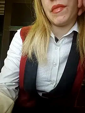 Snapshot of SUSELLAM1 chatting on 12.21.24 SUSELLAM1 online show from 12.21.24