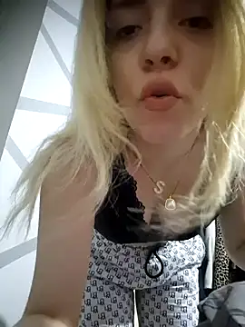 Snapshot of SUSELLAM1 chatting on 01.29.25 SUSELLAM1 online show from 01.29.25