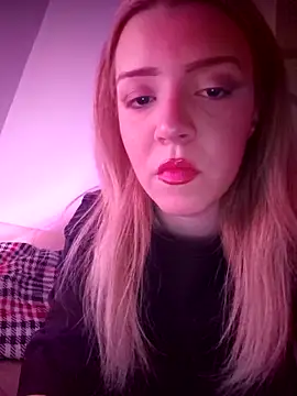 Snapshot of SUSELLAM1 chatting on 03.03.25 SUSELLAM1 online show from 03.03.25