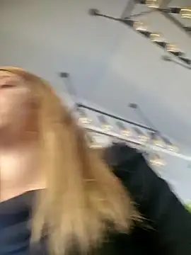 Snapshot of SUSELLAM1 chatting on 03.05.25 SUSELLAM1 online show from 03.05.25