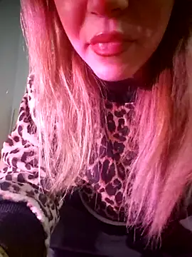 Snapshot of SUSELLAM1 chatting on 03.08.25 SUSELLAM1 online show from 03.08.25