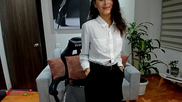 Emmy petit online show from 02.11.25