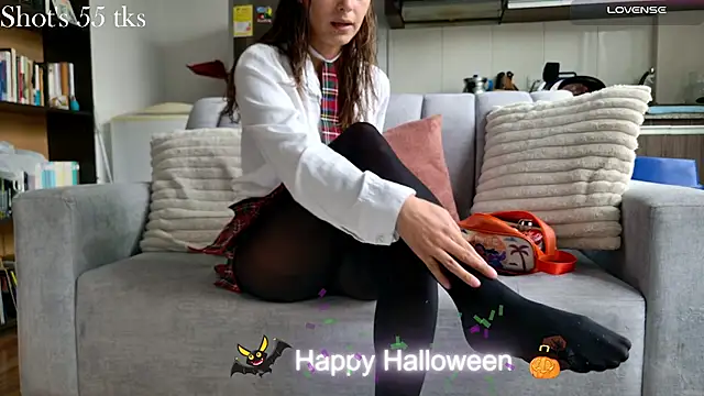 Emmy petit online show from 10.31.25