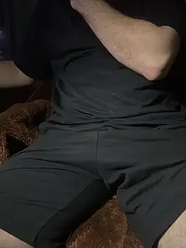 Snapshot of Leo-Cock chatting on 04.30.26 Leo-Cock online show from 04.30.26