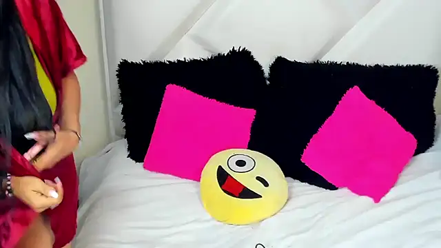 ScarlethNatasha online show from 04.18.26