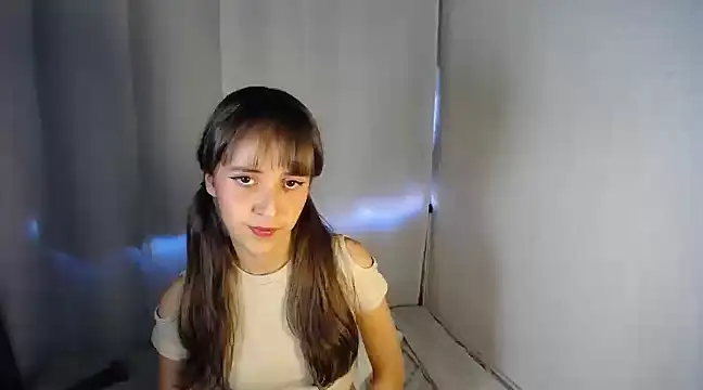 Snapshot of PrincessEmily_69 chatting on 12.26.24 PrincessEmily 69 online show from 12.26.24