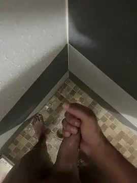 Snapshot of mylovetr1 chatting on 12.19.24 mylovetr1 online show from 12.19.24