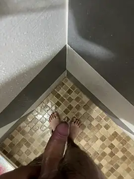 Snapshot of mylovetr1 chatting on 02.04.25 mylovetr1 online show from 02.04.25