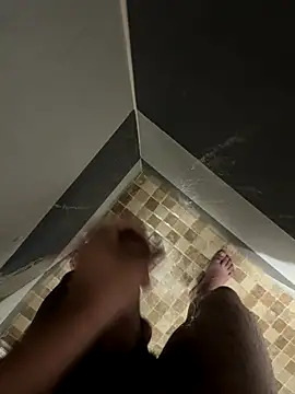 Snapshot of mylovetr1 chatting on 10.12.25 mylovetr1 online show from 10.12.25