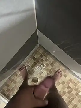 Snapshot of mylovetr1 chatting on 10.13.25 mylovetr1 online show from 10.13.25