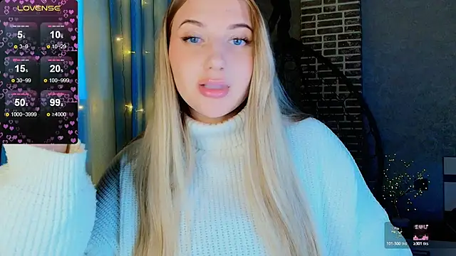 Evacadooo online show from 11.21.25