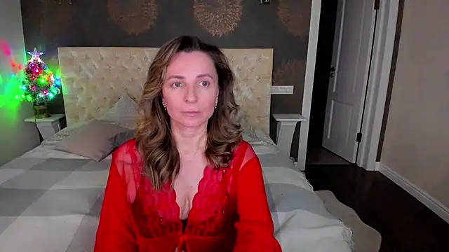 Snapshot of AllisonWilliams chatting on 01.18.25 AllisonWilliams online show from 01.18.25