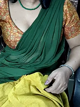 Snapshot of indian_anu_mallu chatting on 03.06.25 indian anu mallu online show from 03.06.25