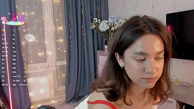 Snapshot of EmeliaReaper chatting on 03.23.25 EmeliaReaper online show from 03.23.25