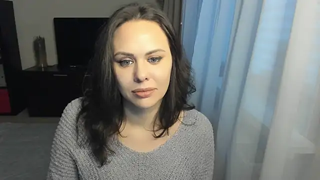 Snapshot of MollyCheiz chatting on 11.21.25 MollyCheiz online show from 11.21.25