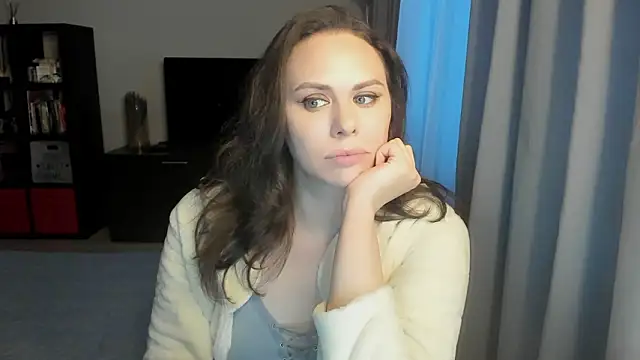 Snapshot of MollyCheiz chatting on 01.19.26 MollyCheiz online show from 01.19.26