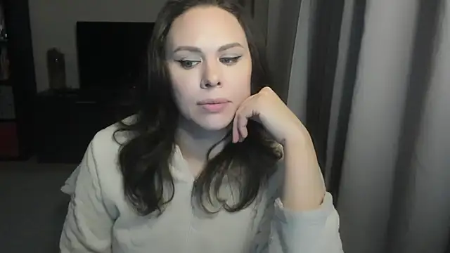 Snapshot of MollyCheiz chatting on 02.12.26 MollyCheiz online show from 02.12.26