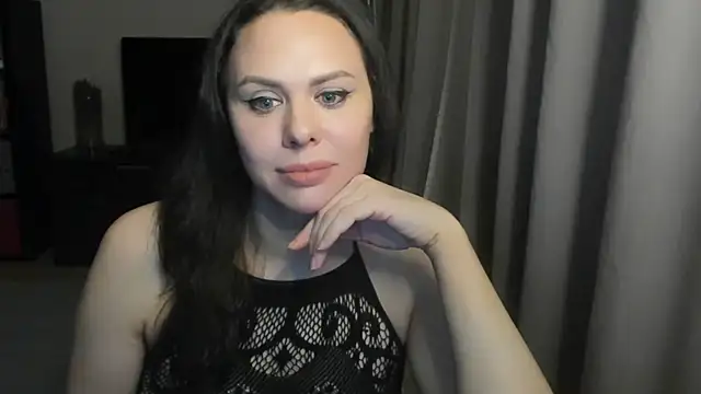 Snapshot of MollyCheiz chatting on 02.26.26 MollyCheiz online show from 02.26.26
