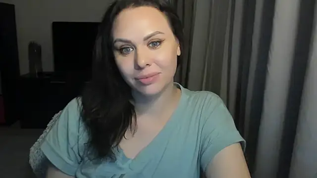 Snapshot of MollyCheiz chatting on 03.05.26 MollyCheiz online show from 03.05.26