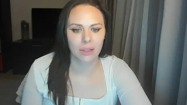 Snapshot of MollyCheiz chatting on 03.27.26 MollyCheiz online show from 03.27.26