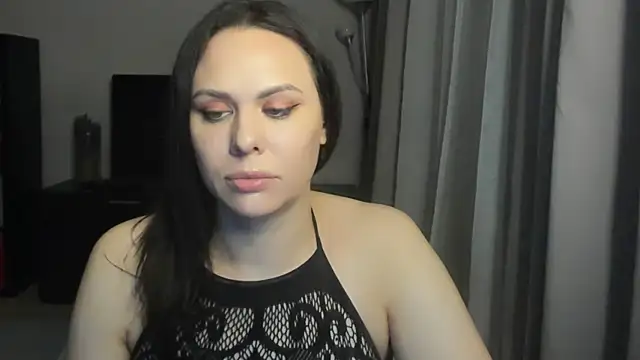 Snapshot of MollyCheiz chatting on 03.28.26 MollyCheiz online show from 03.28.26