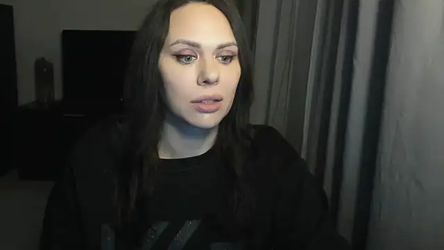 Snapshot of MollyCheiz chatting on 04.04.26 MollyCheiz online show from 04.04.26