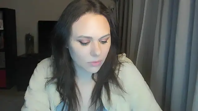 Snapshot of MollyCheiz chatting on 04.08.26 MollyCheiz online show from 04.08.26