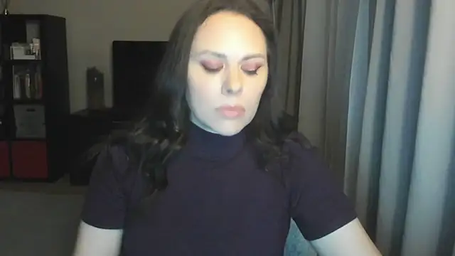 Snapshot of MollyCheiz chatting on 04.11.26 MollyCheiz online show from 04.11.26