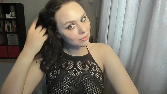 Snapshot of MollyCheiz chatting on 05.22.26 MollyCheiz online show from 05.22.26