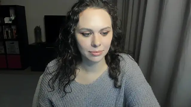 Snapshot of MollyCheiz chatting on 05.28.26 MollyCheiz online show from 05.28.26