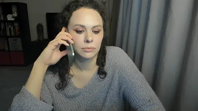 Snapshot of MollyCheiz chatting on 05.29.26 MollyCheiz online show from 05.29.26