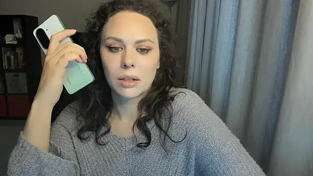Snapshot of MollyCheiz chatting on 05.31.26 MollyCheiz online show from 05.31.26