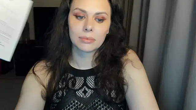 Snapshot of MollyCheiz chatting on 07.11.26 MollyCheiz online show from 07.11.26