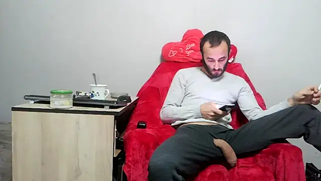 Snapshot of kisandgioni chatting on 02.25.25 kisandgioni online show from 02.25.25