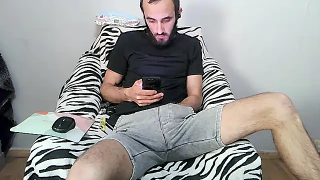 Snapshot of kisandgioni chatting on 03.07.25 kisandgioni online show from 03.07.25