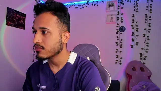 Raf brunette online show from 12.25.24