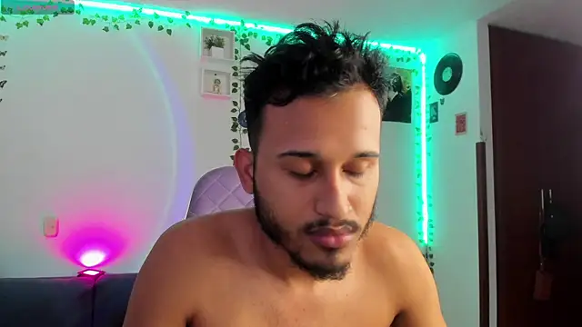 Raf brunette online show from 12.31.24