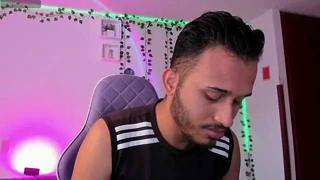 Raf brunette online show from 01.10.25