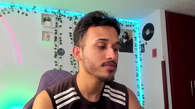 Raf brunette online show from 03.21.25