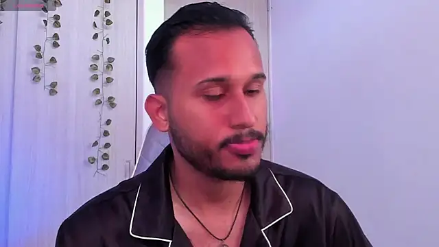 Raf brunette online show from 12.19.25